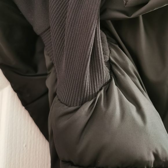 Rare Lululemon down to the studio jacket - Picture 10 of 14